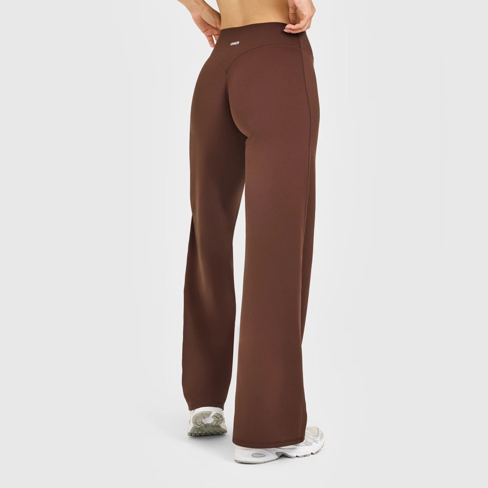 SoftMotion Straight Leg Pants with White Logo, Espresso Brown, size Lg Short